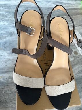 COLE HAAN Minetta Sandal, Size 11 B